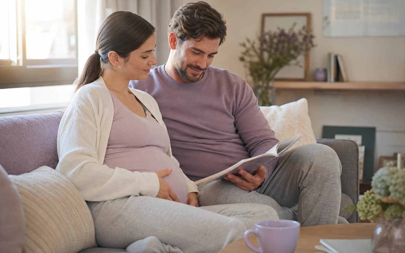 Soft daylight on a calm pregnancy rest setup with supportive pillows